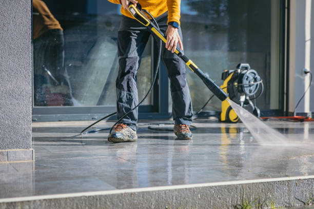 Best Pool Deck Cleaning  in Innotion, VA